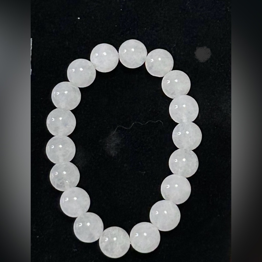 Handmade white jade beaded bracelet